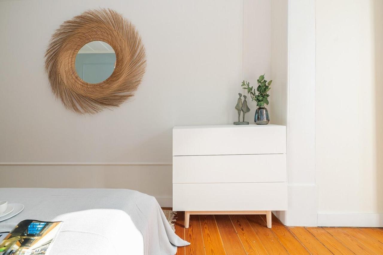 Apartment Stunning & Modern 2 Bedroom In Chiado *